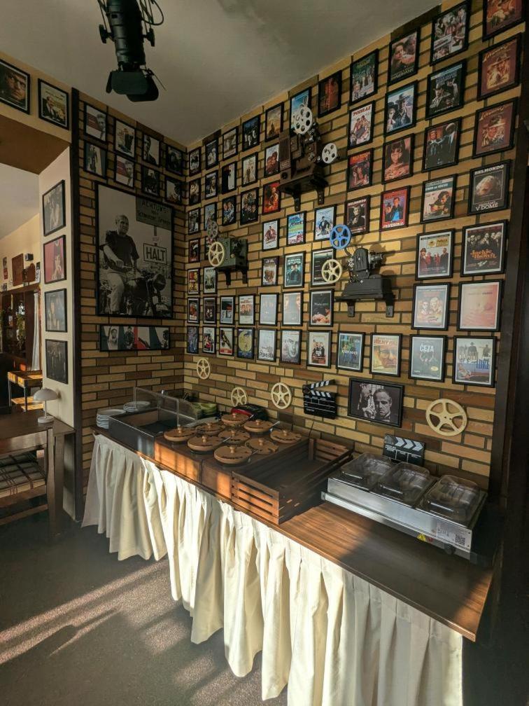 Hotel Alfa Trutnov Exterior foto